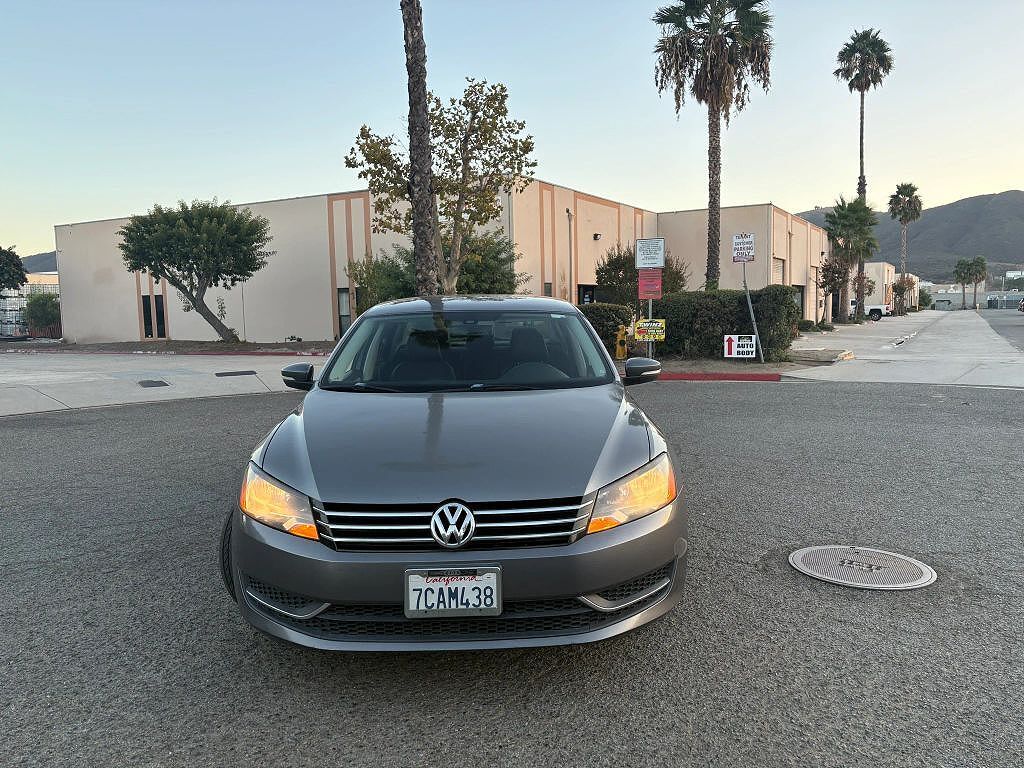 2013 VOLKSWAGEN Passat
