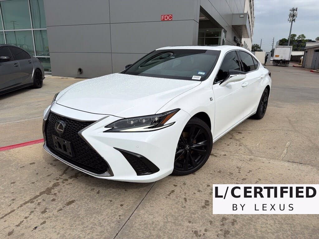 2024 LEXUS ES