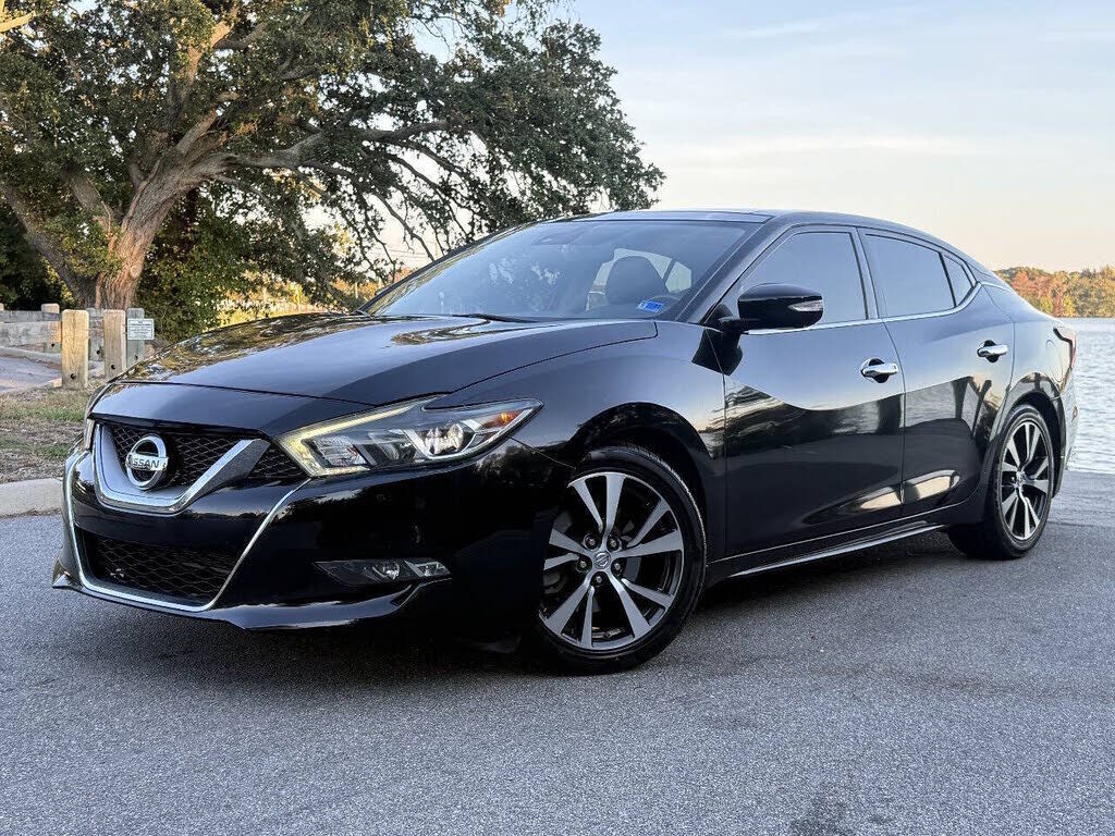 2017 NISSAN Maxima