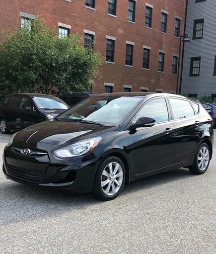2013 HYUNDAI Accent