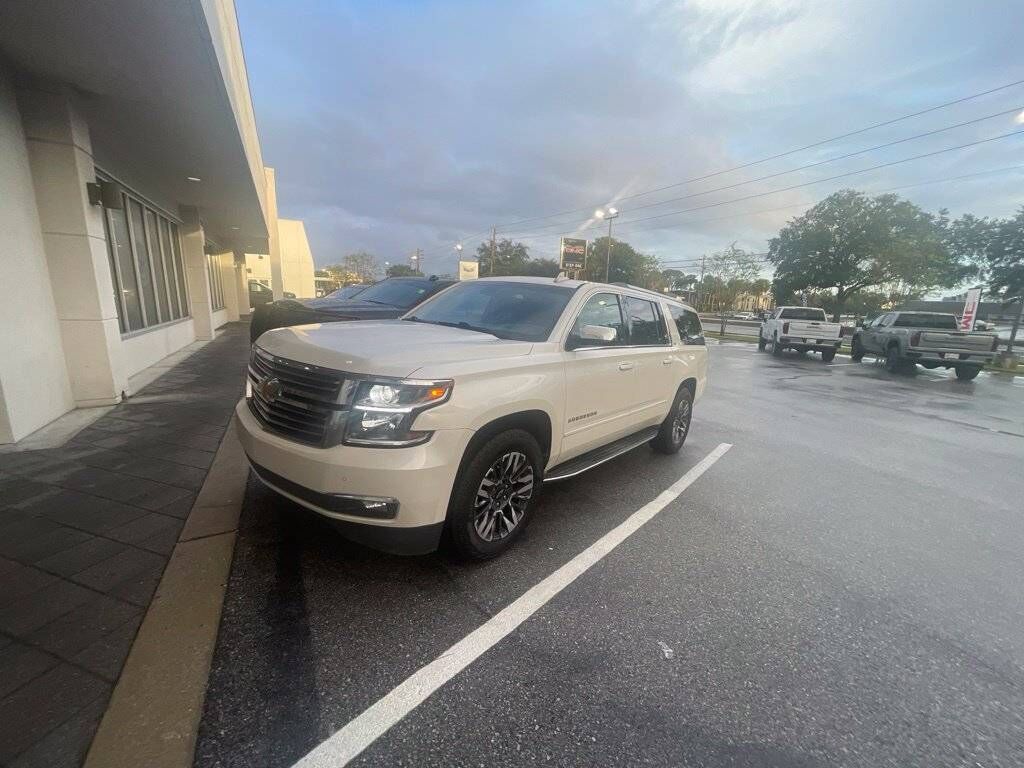 2015 CHEVROLET Suburban