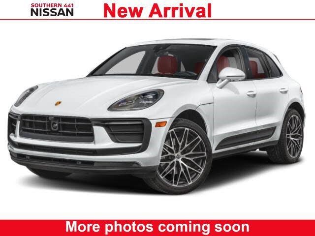 2024 PORSCHE Macan