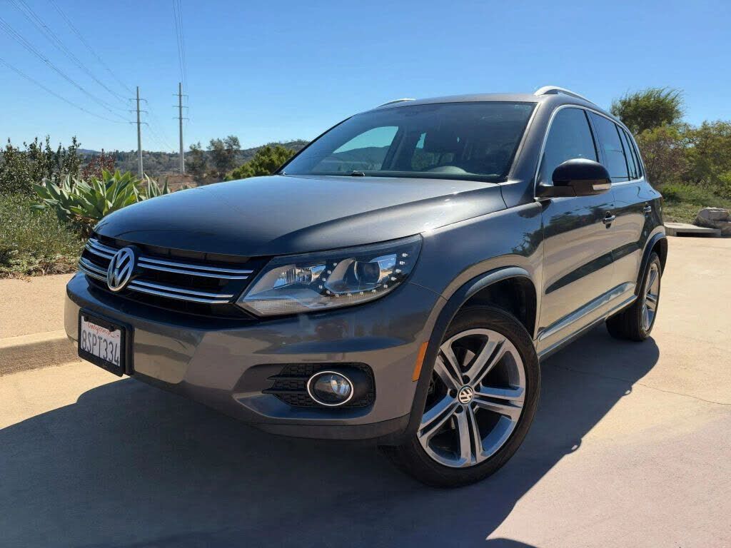 2017 VOLKSWAGEN Tiguan