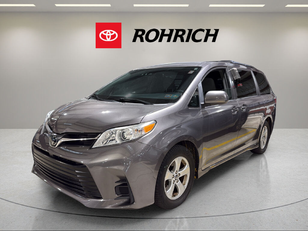 2018 TOYOTA Sienna