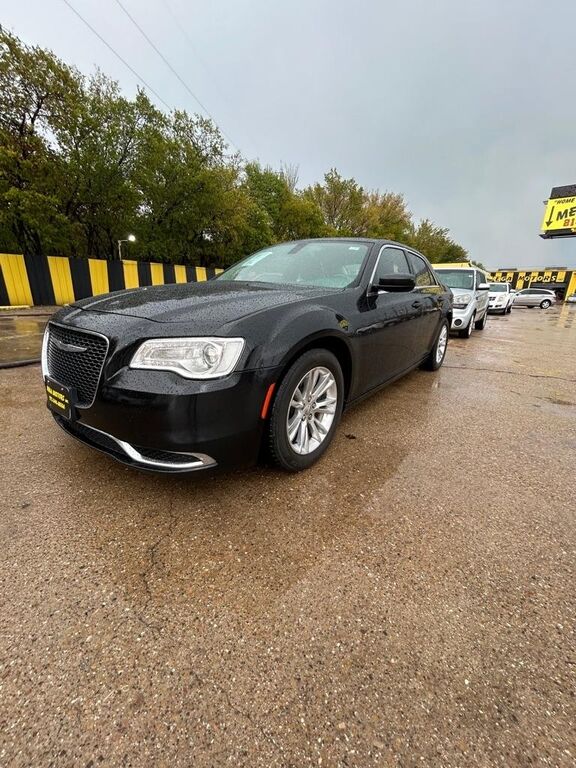 2016 CHRYSLER 300
