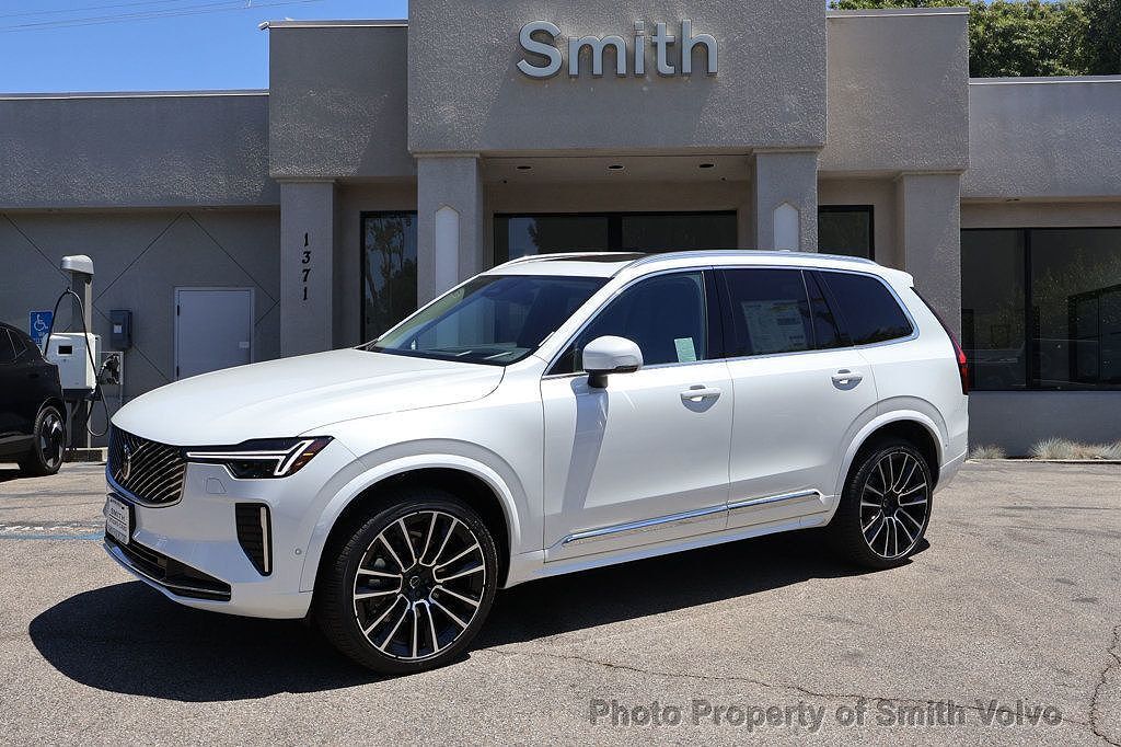 2026 VOLVO XC90