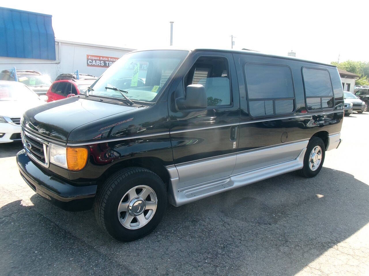 2005 FORD E-150