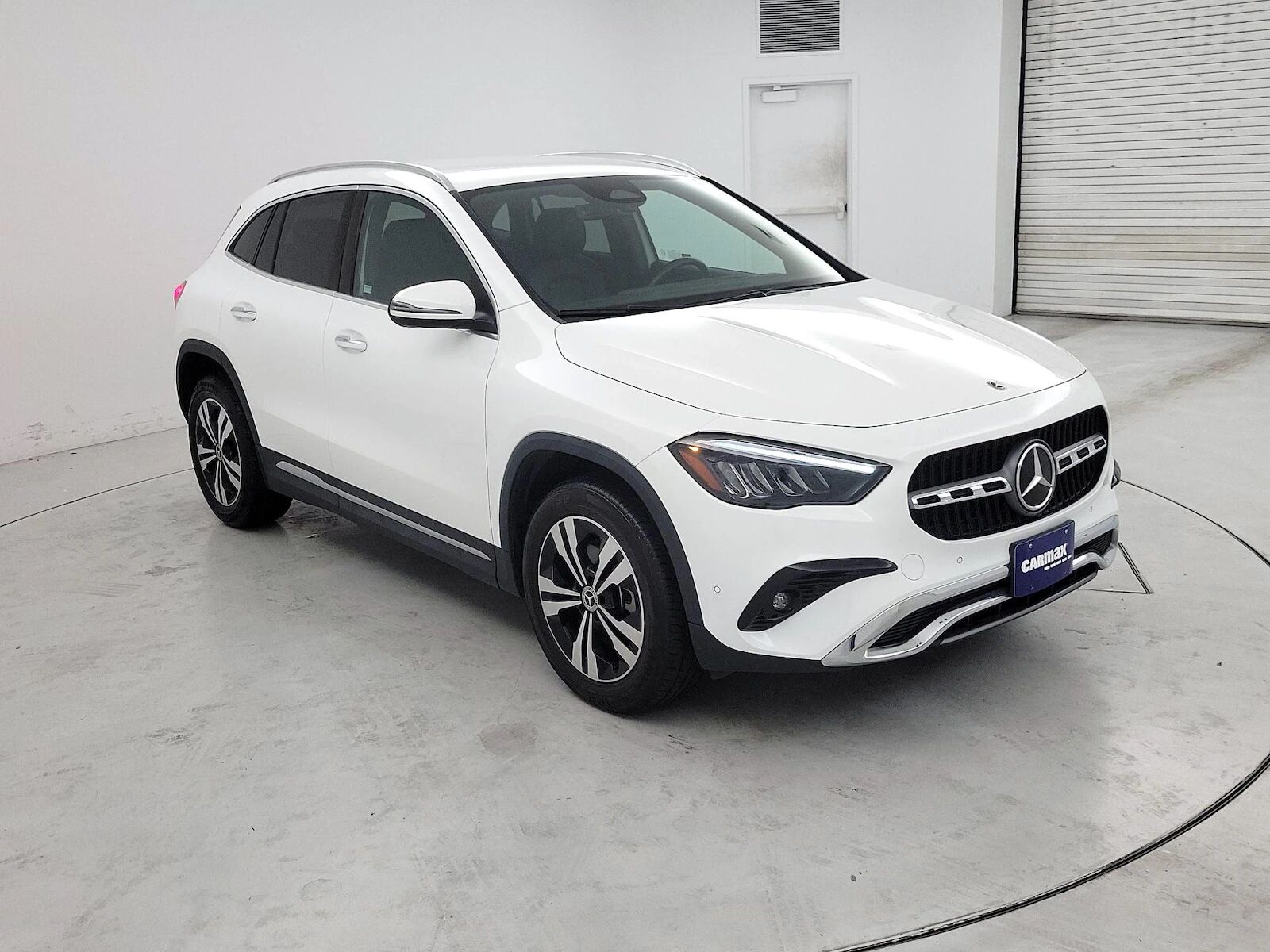 2025 MERCEDES-BENZ GLA-Class