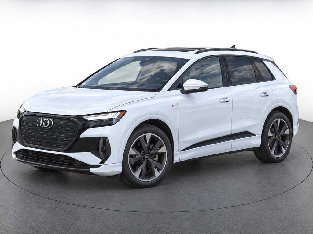 2024 AUDI Q4