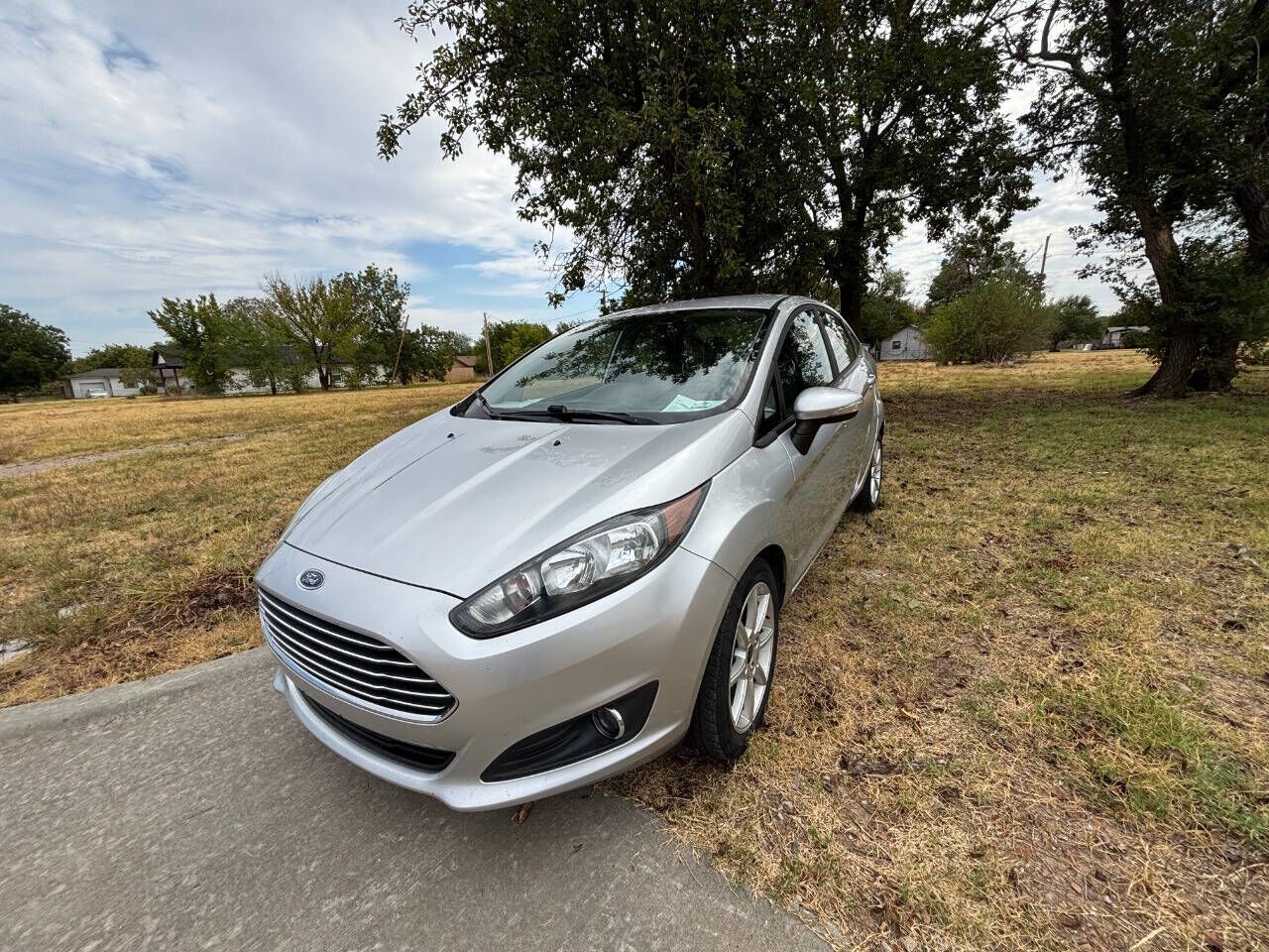2016 FORD Fiesta