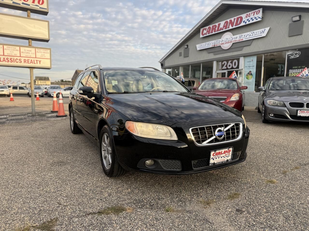 2010 VOLVO V70