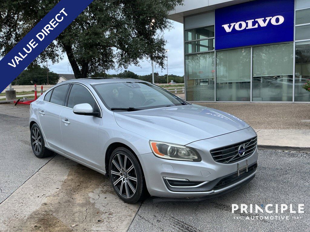 2015 VOLVO S60