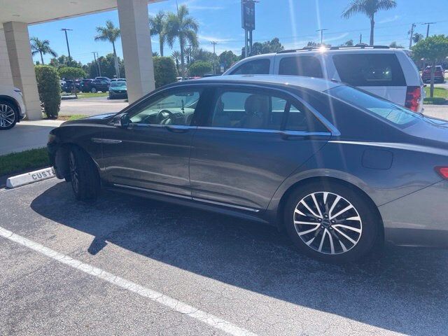 2017 LINCOLN Continental