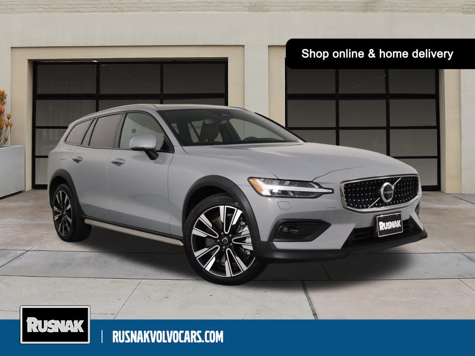 2025 VOLVO V60CC