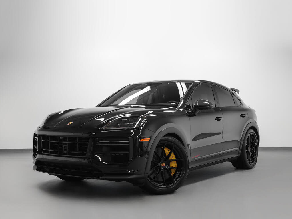 2024 PORSCHE Cayenne