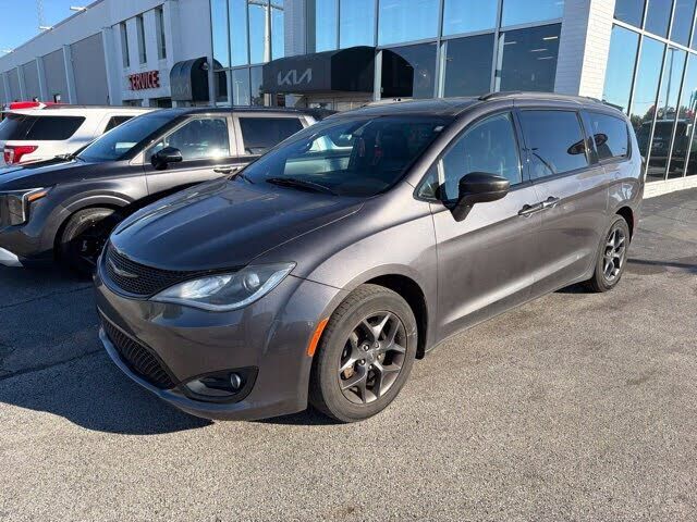2019 CHRYSLER Pacifica