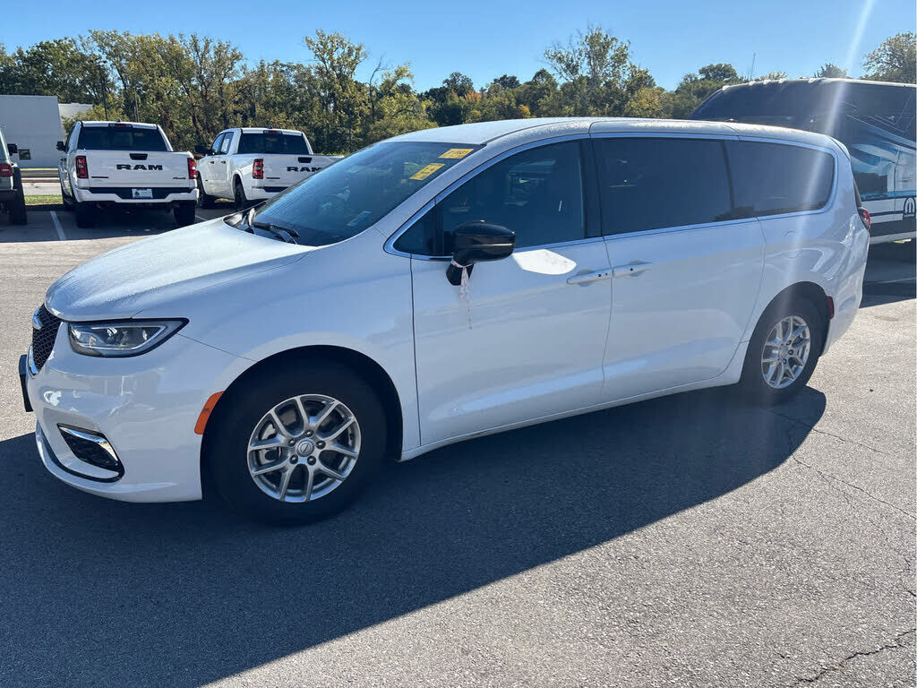 2026 CHRYSLER Pacifica