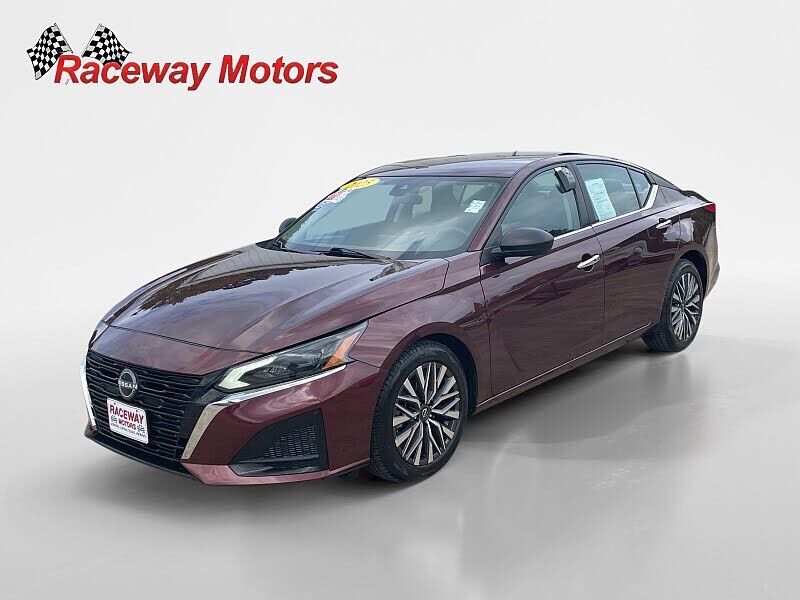 2025 NISSAN Altima