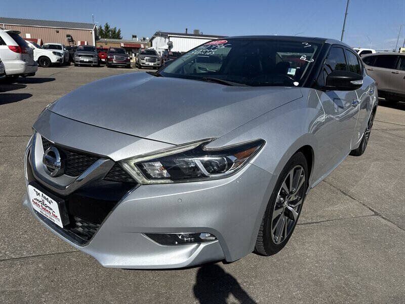 2017 NISSAN Maxima