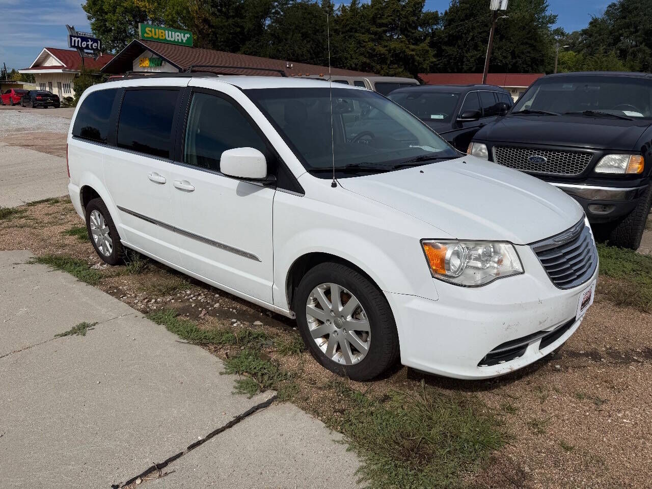 2016 CHRYSLER Town and Country