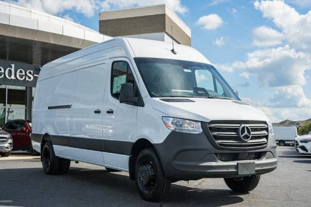 2026 MERCEDES-BENZ Sprinter