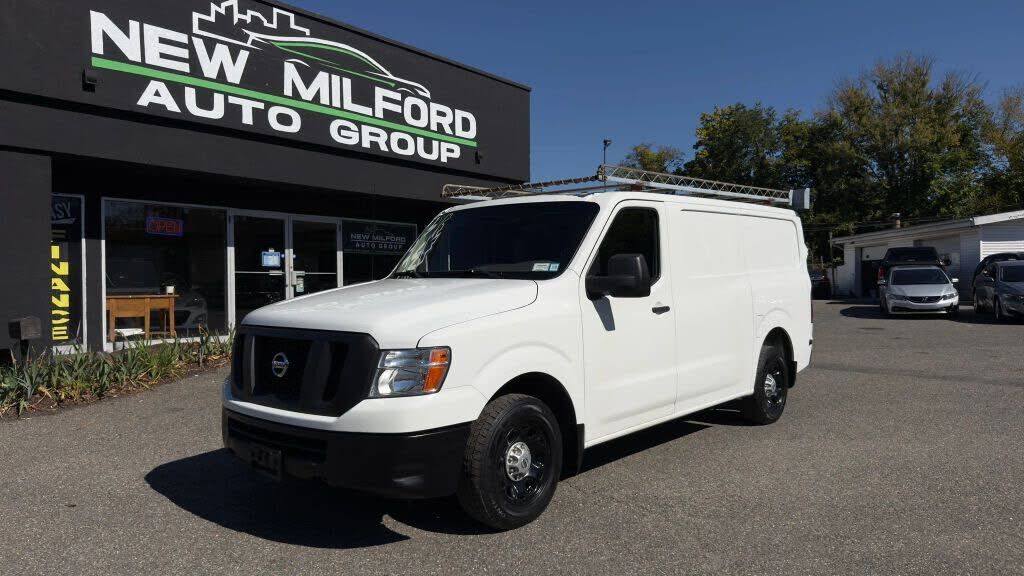 2016 NISSAN NV
