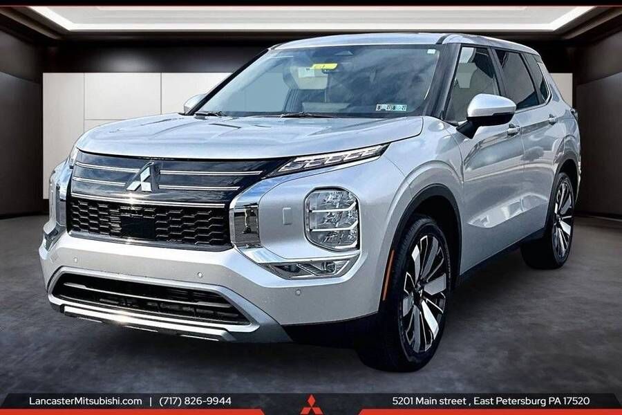 2026 MITSUBISHI Outlander