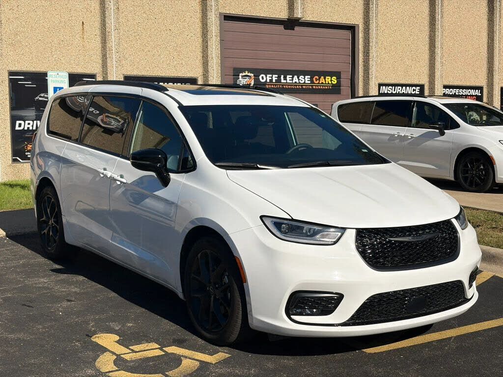 2026 CHRYSLER Pacifica