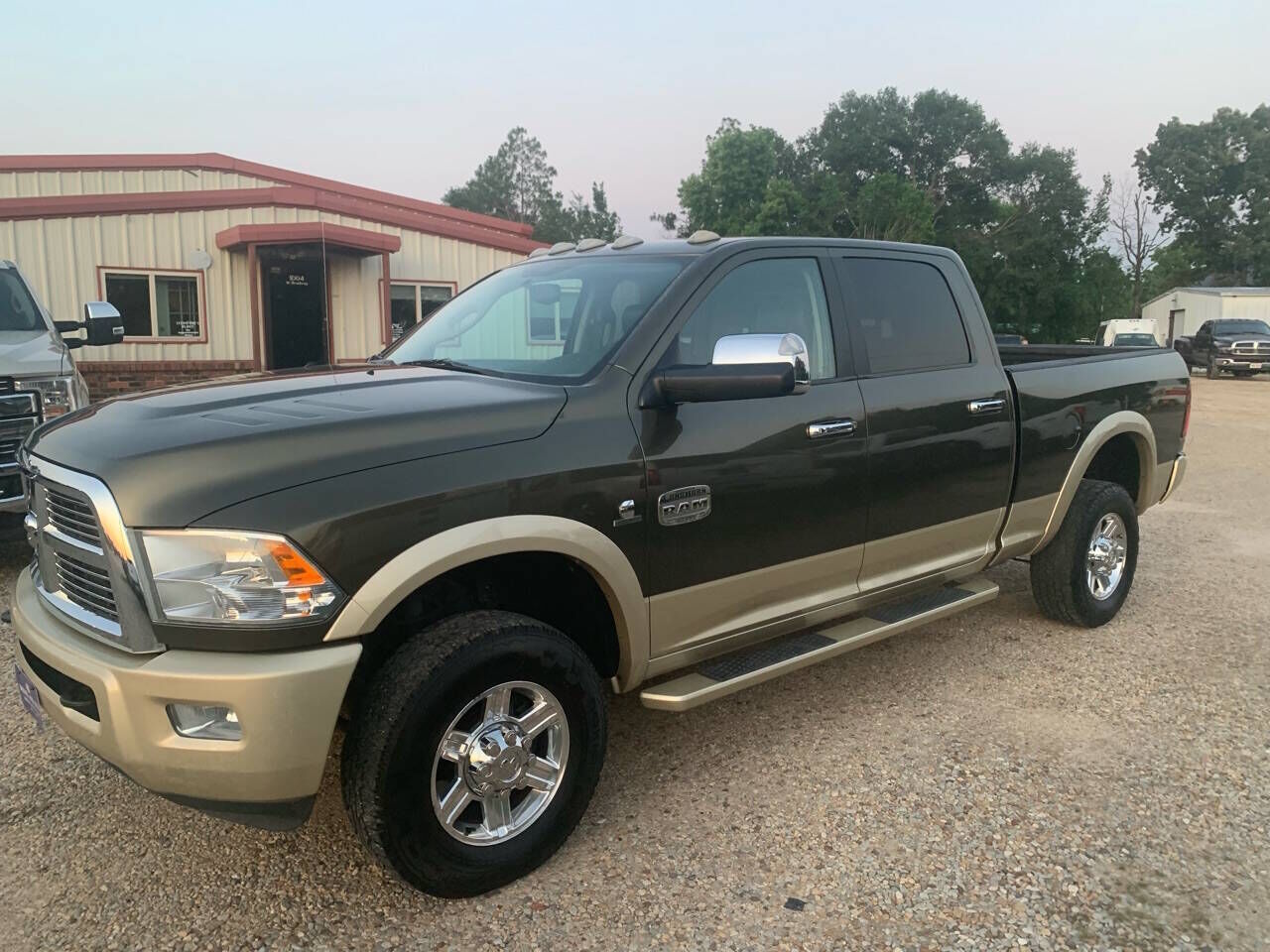 2011 DODGE Ram