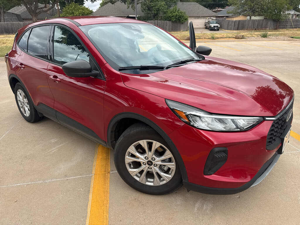 2025 FORD Escape