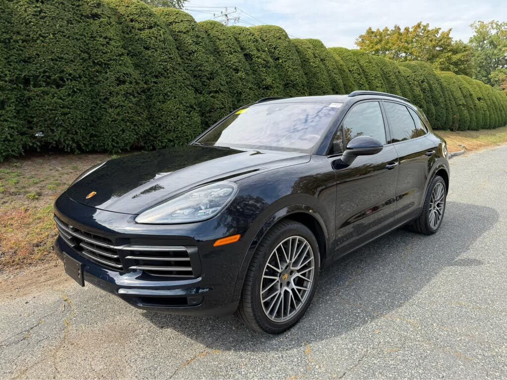 2023 PORSCHE Cayenne