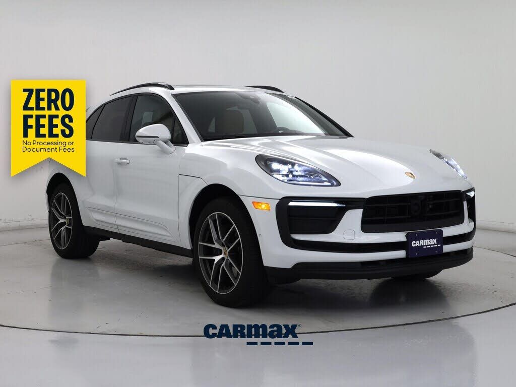 2023 PORSCHE Macan