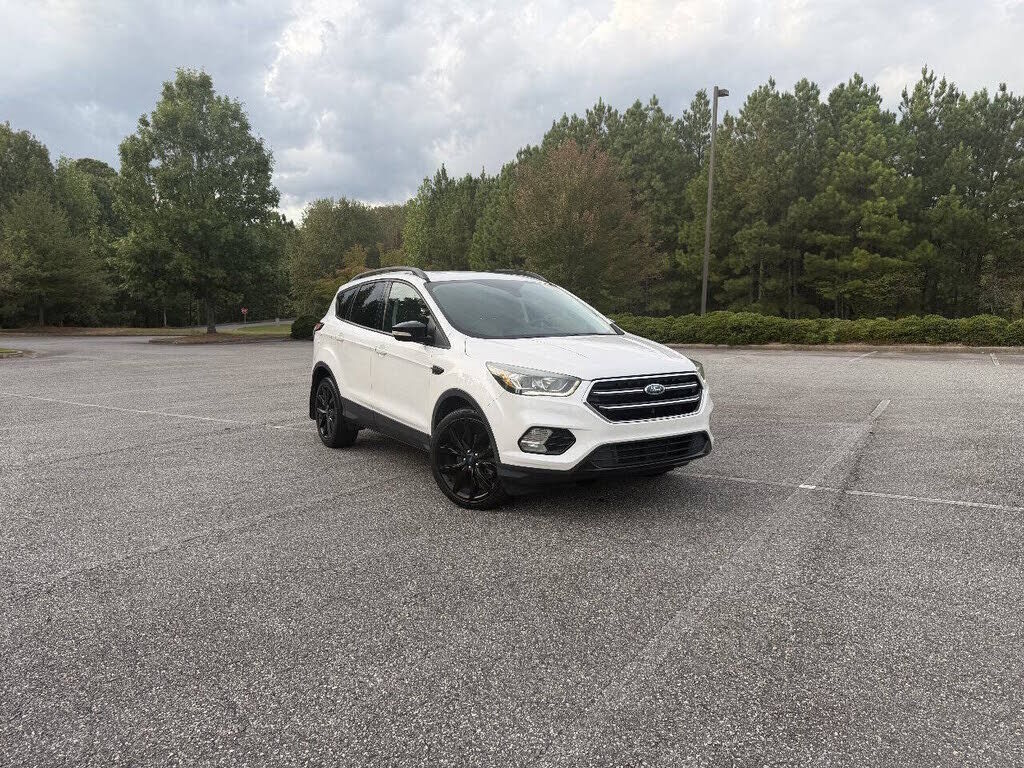 2017 FORD Escape