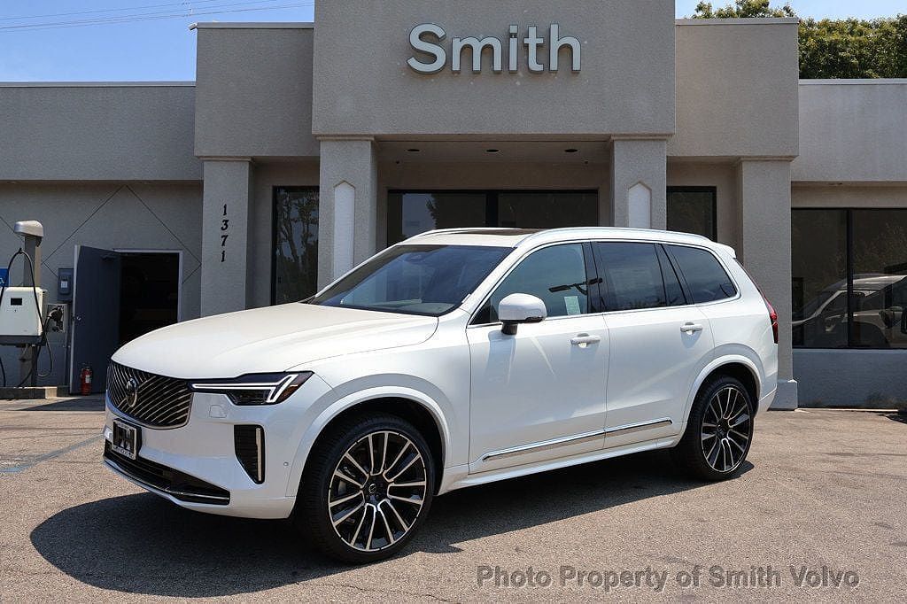 2026 VOLVO XC90