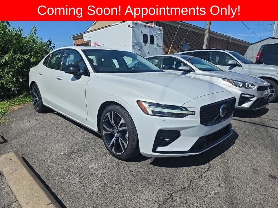 2024 VOLVO S60