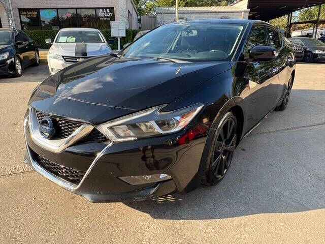 2017 NISSAN Maxima