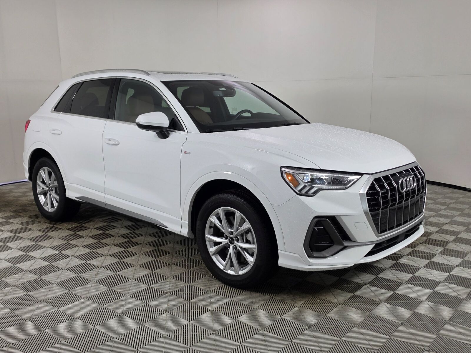 2025 AUDI Q3
