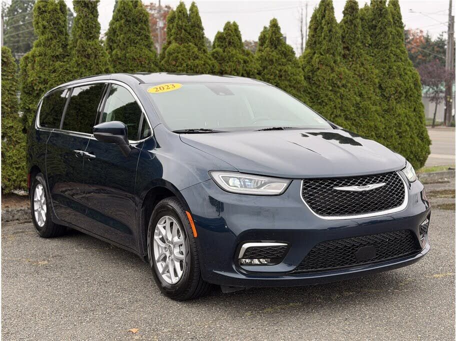 2023 CHRYSLER Pacifica