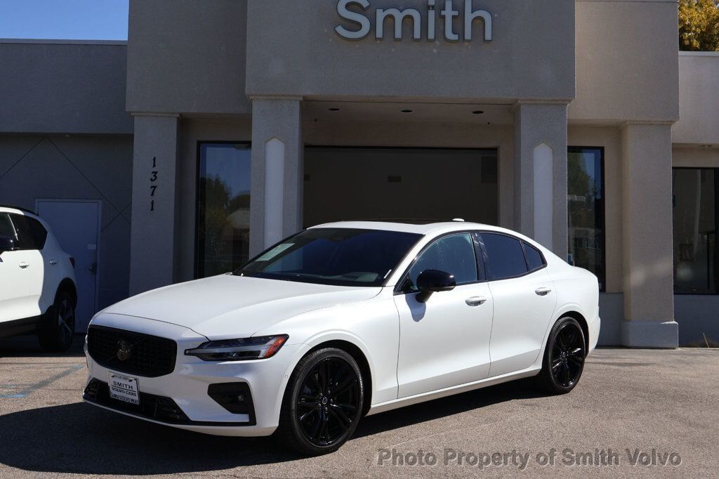 2024 VOLVO S60
