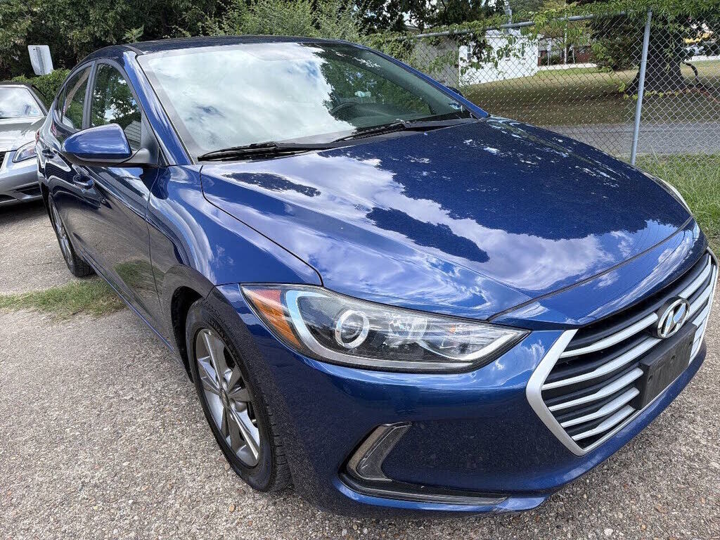 2017 HYUNDAI Elantra