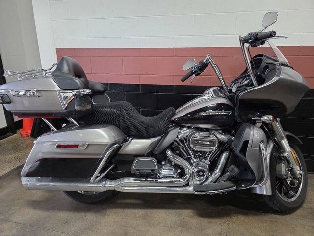 2017 HARLEY DAVIDSON FLTRU / Road Glide Ultra