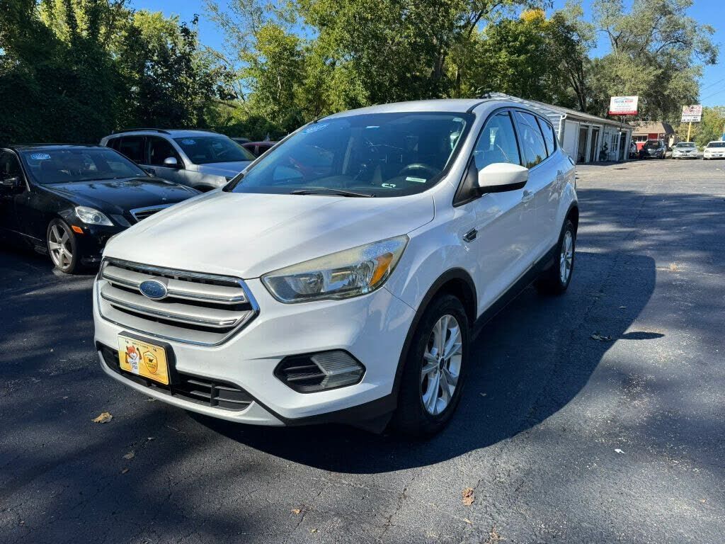 2017 FORD Escape
