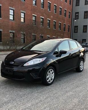 2012 FORD Fiesta