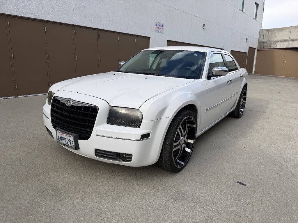2010 CHRYSLER 300