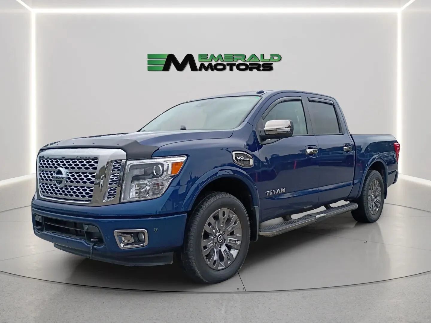 2017 NISSAN Titan