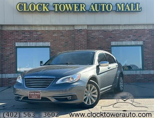 2013 CHRYSLER 200