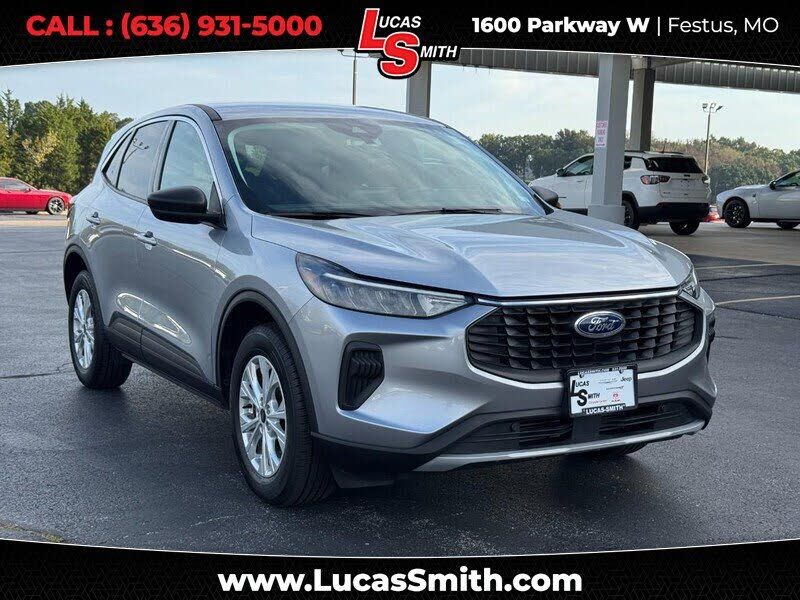 2024 FORD Escape