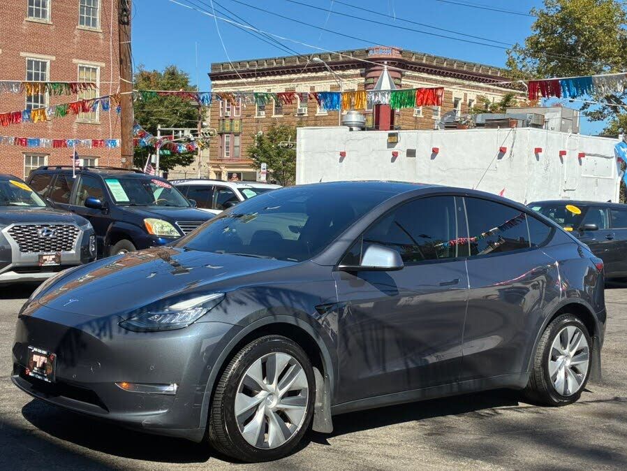 2020 TESLA Model Y