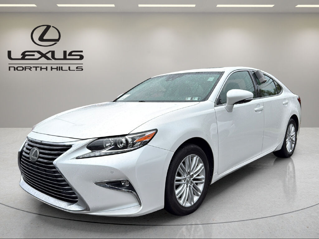 2017 LEXUS ES
