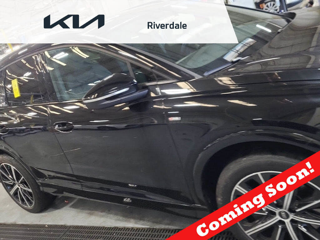 2022 AUDI Q4